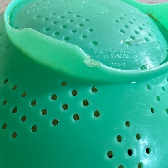 Vintage Tupperware colander green - Picture 7 of 7